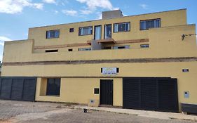 Flat com 2 quartos 2 banh AR e uma vista espetacular na área central de GV com cozinha completa-Bom p grupos ou familias ou empresas